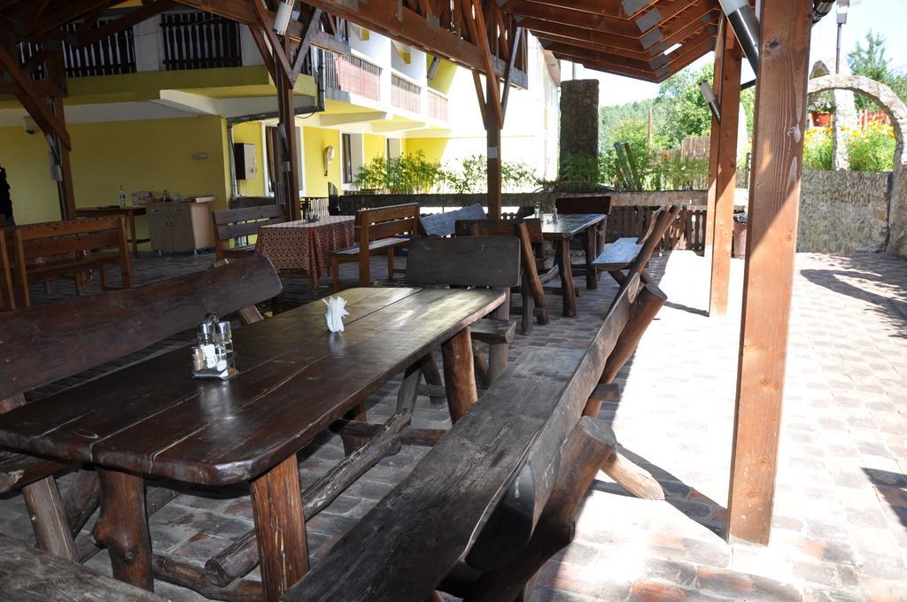 Cabana Claris Văliug Exterior photo
